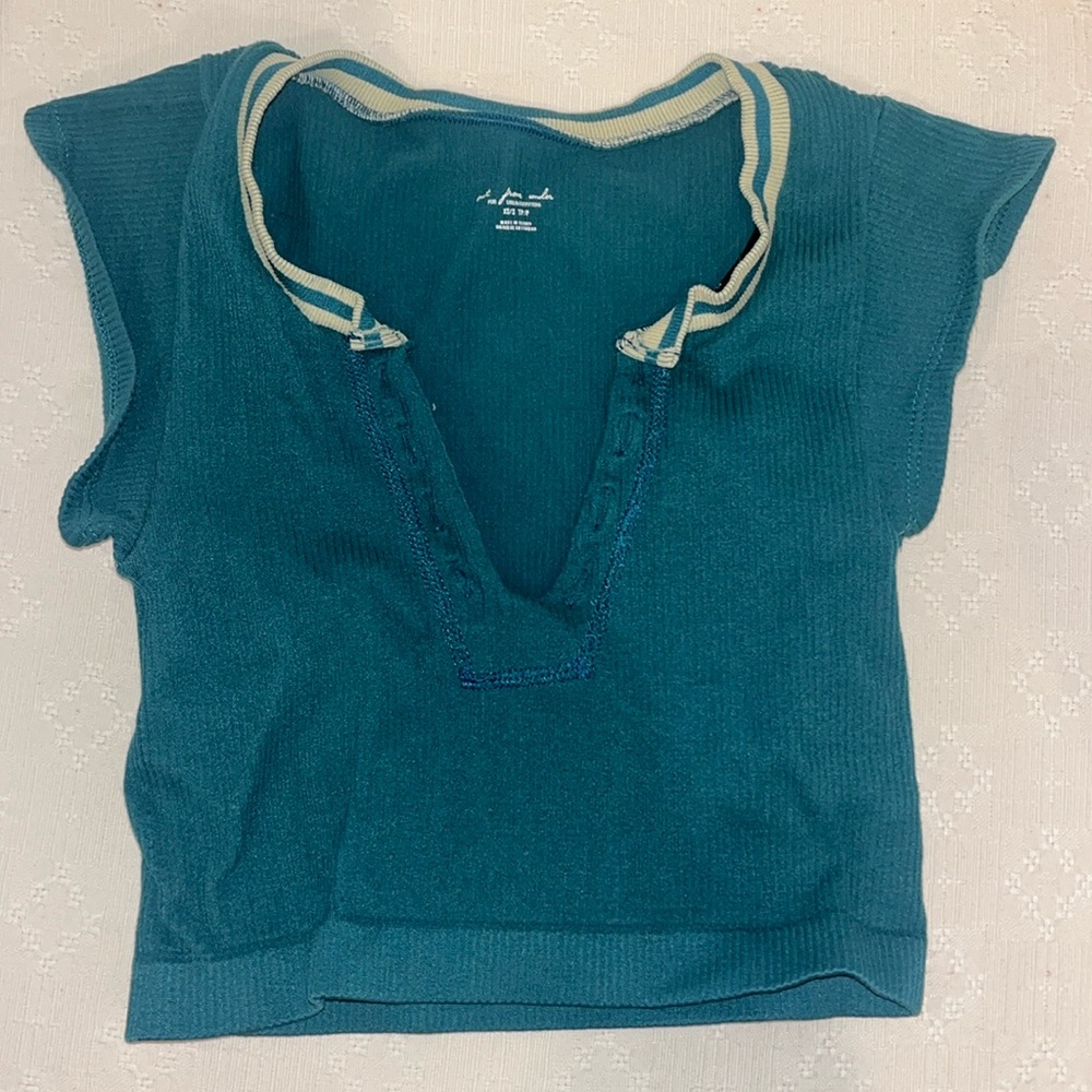 Urban Outfitters intimate crop top / Out From Under Go For Gold Seamless Top
